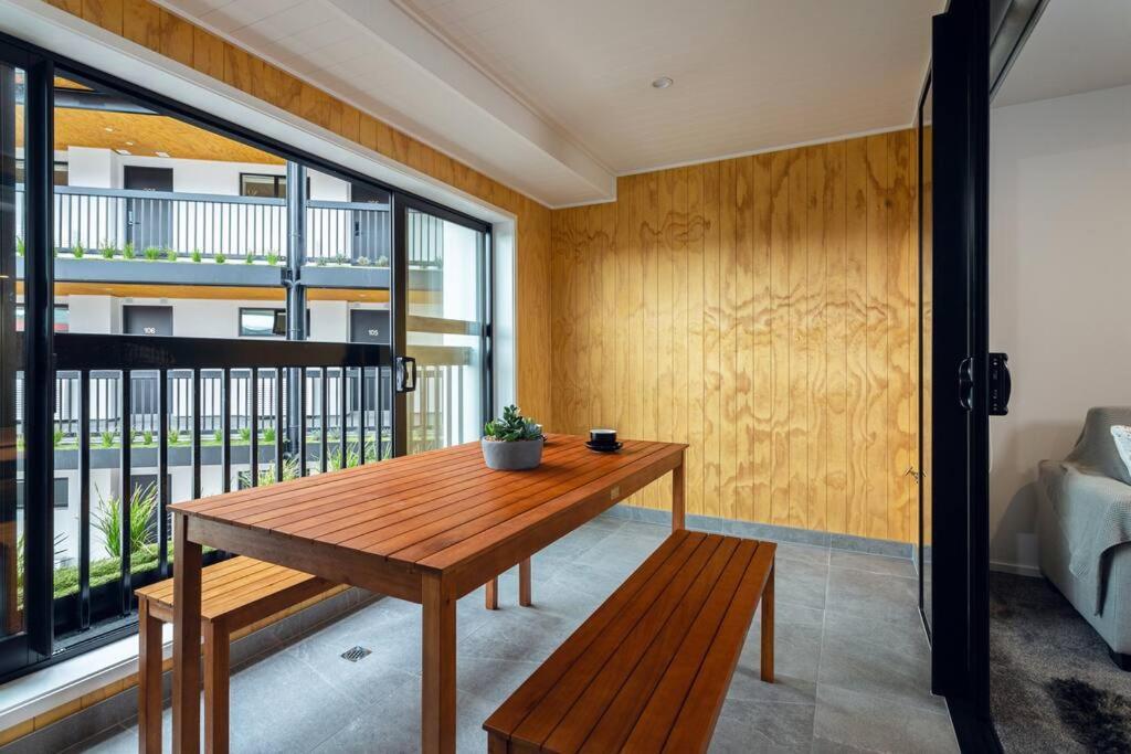 Stellar Central City Apartment - Hagley Park Крайстчёрч Экстерьер фото